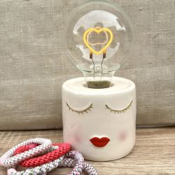 Mademoiselle battery-powered lamp
