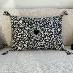  Branch Cushion Black Boncoeurs 