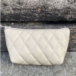 Ecru quilted wallet