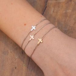 Cross Bracelet Gold