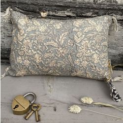Cushion 20x30 - Verdigris floral Boncoeurs