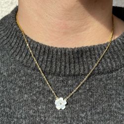 Flower necklace