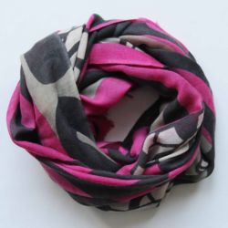 Fuchshia Mbulu Wool Scarf