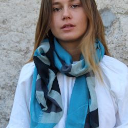 Blue infinity wool scarf