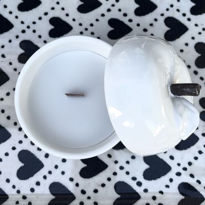 Pom'Glow White Scented Candle - Patchouli