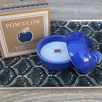 Perfumed candle in a nice box