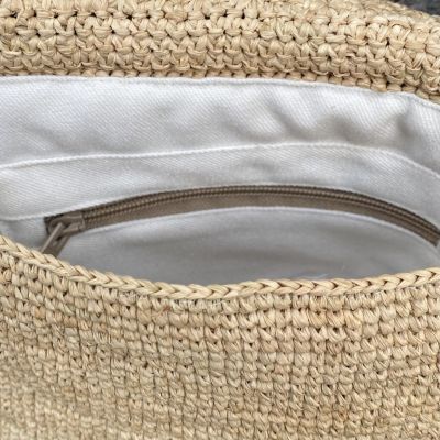 Raffia bag with flap and inside pocket