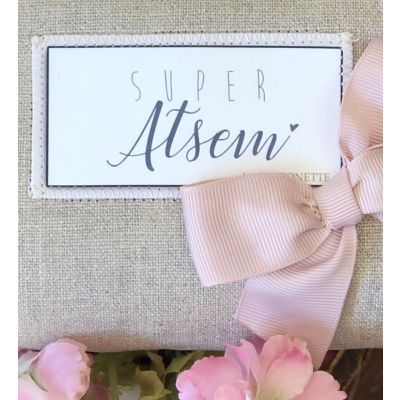 Atsem Gift - Shiny linen pouch, pink bow and text "Super Atsem"