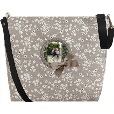 White flowers shoulder s bag