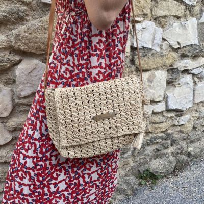 shoulder bag - in raffia