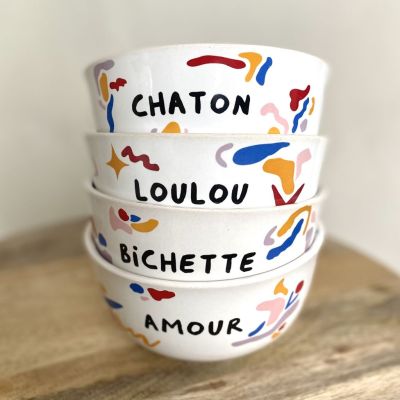 Earthenware bowls with messages from Atelier de Famille