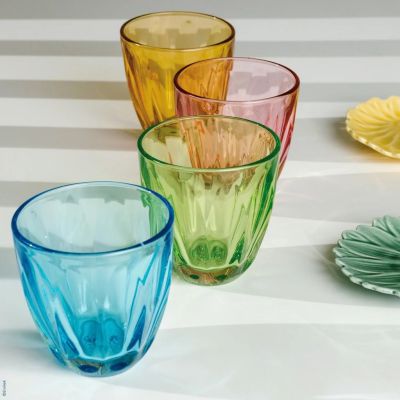 Box of 4 different colored glasses Lily