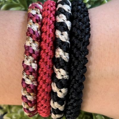 Composition of KKNEKKI scrunchies in bracelets