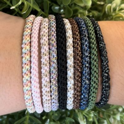 Composition of KKNEKKI scrunchies in bracelets