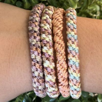 Composition of KKNEKKI scrunchies in bracelets