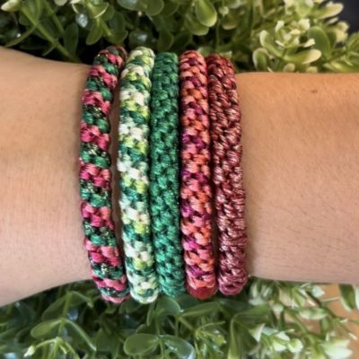 Composition of KKNEKKI scrunchies in bracelets