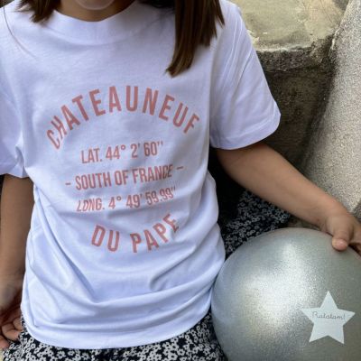 Chateauneuf du Pape Children's T-shirt with pink GPS point